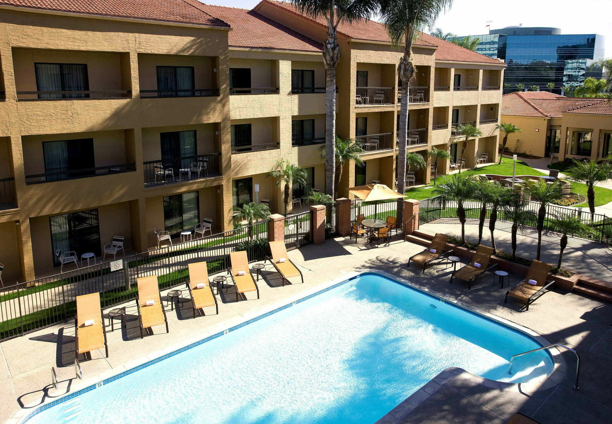 คอร์ตยาร์ด ซานดิเอโก ซอร์เรนโต แวลเลย์ Hotel ภายนอก รูปภาพ